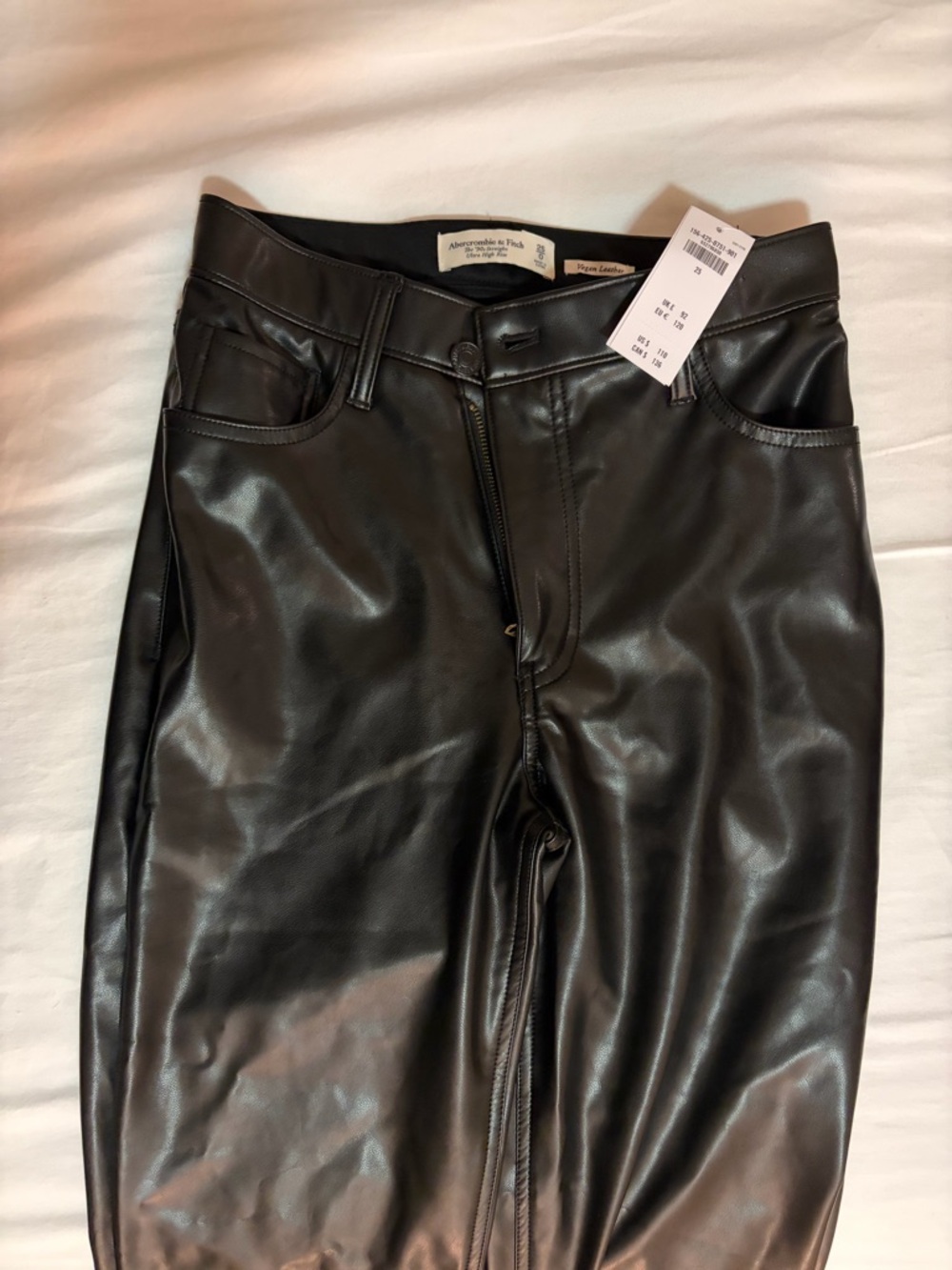 Faux Leather 90s Straight Leg Pants in Black